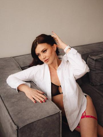 Регина Реал Молодая Брюнетка фото 3